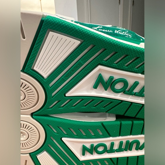 LOUIS VUITTON TRAINERS DESIGNED BY
(Virgil Abloh) - Picture 7 of 10